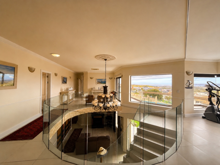 6 Bedroom Property for Sale in Monte Christo Western Cape